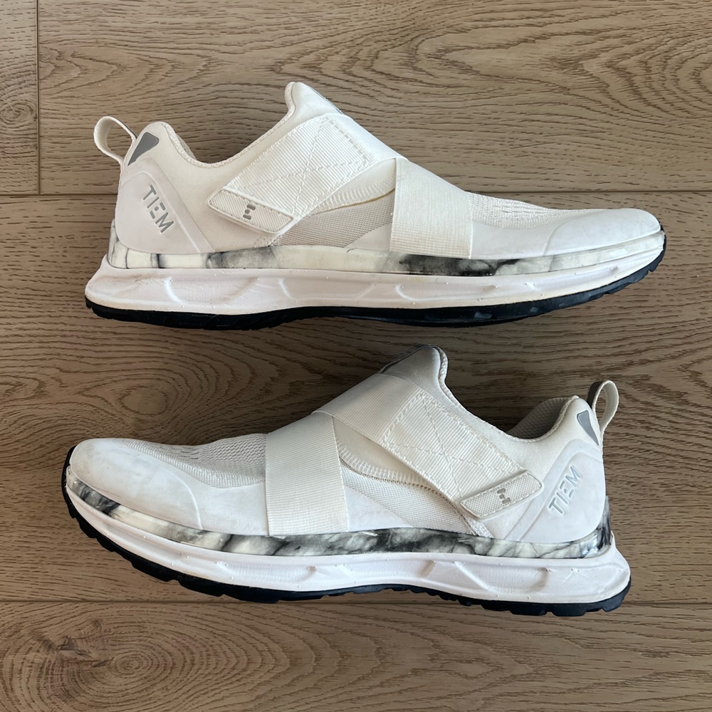 TIEM Athletic White Marble Slipstream Cycling Shoe - Size 9.5 CLEATS INVLUDED